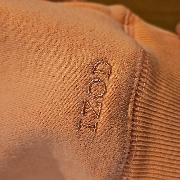 IZOD Sweatshirt with Hand Sewn Fall Picture - Picture 3 of 8